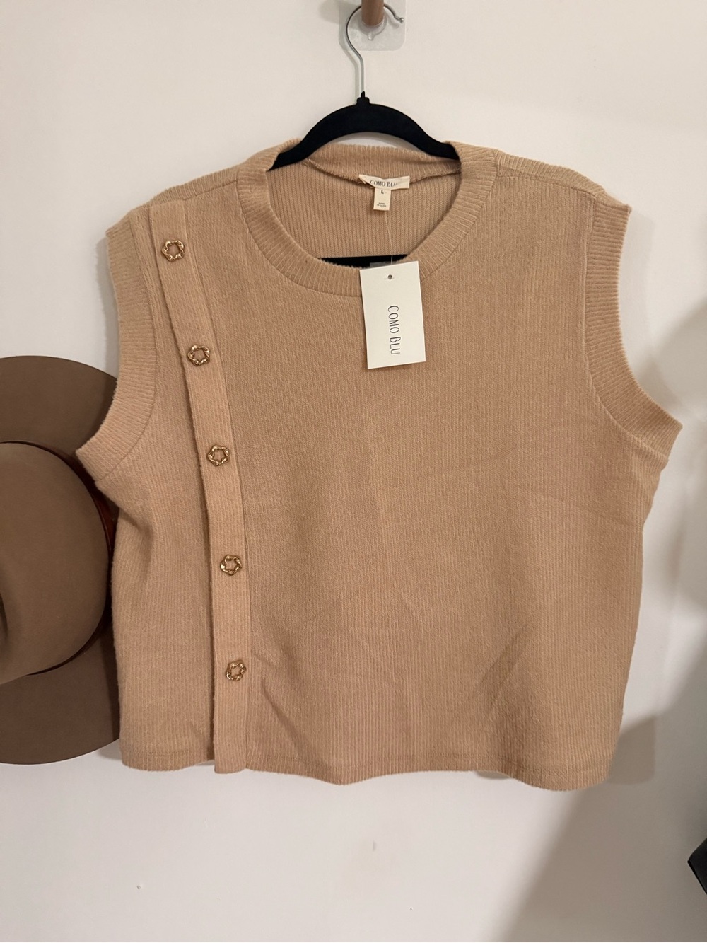 Como Blu Sleeveless Knit Shell in Beige